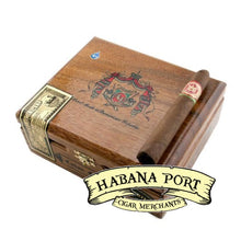 Load image into Gallery viewer, A Fuente Cuban Corona Natural 5.25x45